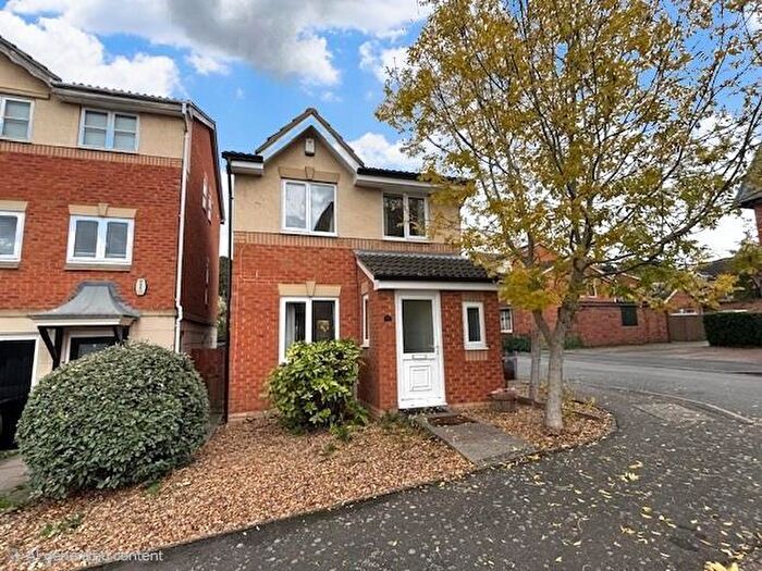 3 Bedroom Detached House For Sale In Brockton Street, Kingsthorpe Hollow, Northampton, NN2