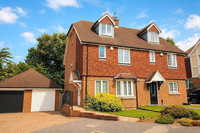 4 Bedroom Semi-Detached House For Sale In Rowan Close, Banstead, SM7