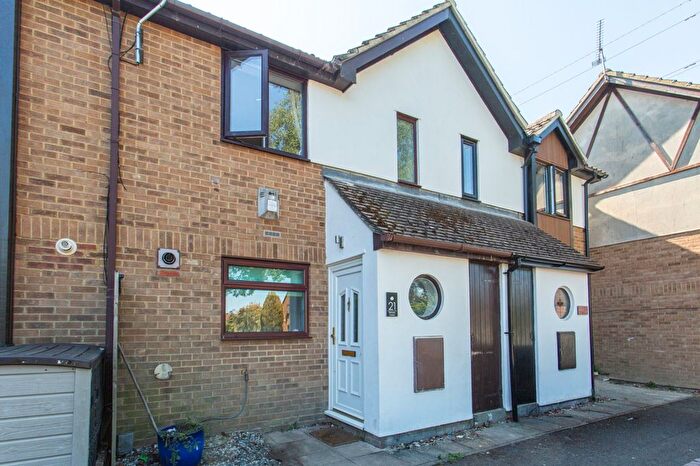 2 Bedroom Terraced House For Sale In Bishops Green, Ashford, TN23