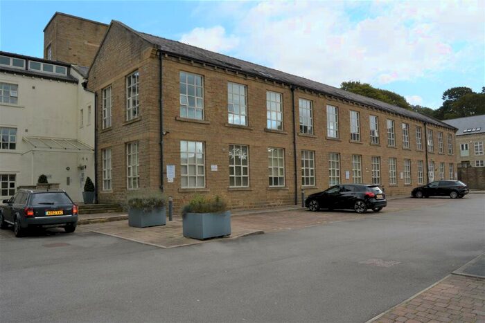 2 Bedroom Apartment To Rent In The Park, Kirkburton, Huddersfield, HD8