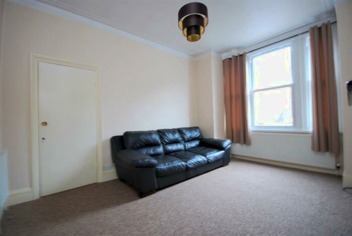 1 Bedroom Flat To Rent In Hillcourt Road London, SE22