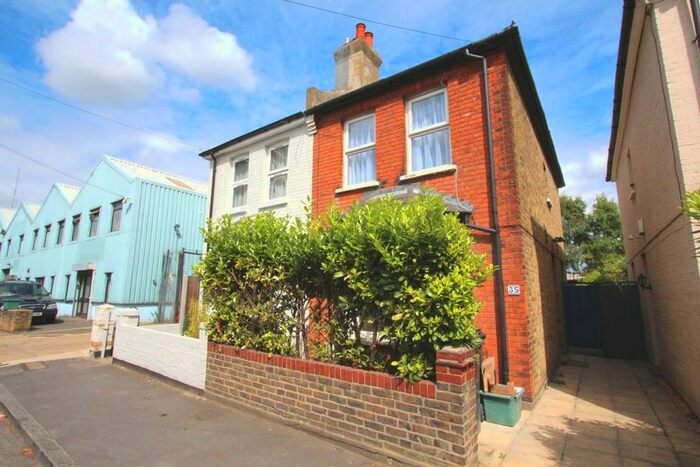 4 Bedroom Semi-Detached House To Rent In Hampden Road, Kingston Upon Thames, KT1