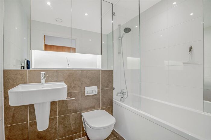 1 Bedroom Flat For Sale In Adana Building, Lewisham, SE13