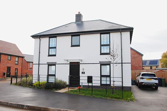 3 Bedroom Detached House For Sale In Fairmont Street, Bishops Cleeve, GL52