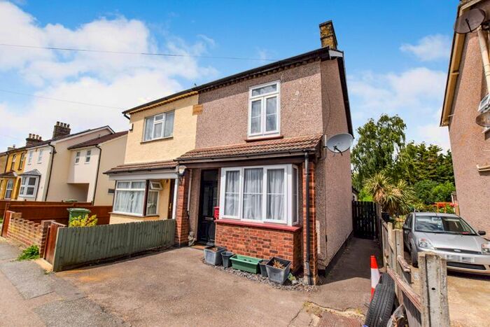 2 Bedroom Semi-Detached House For Sale In Victoria Road, Stanford-Le-Hope, SS17