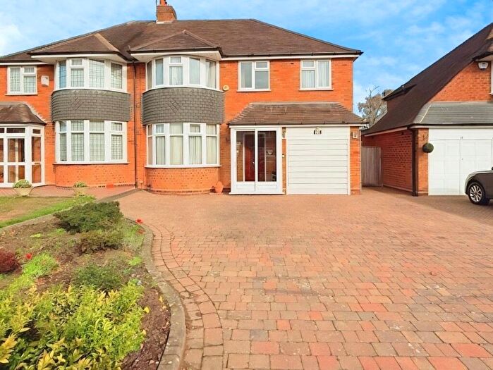 4 Bedroom House To Rent In Denholm Road, Sutton Coldfield, B73