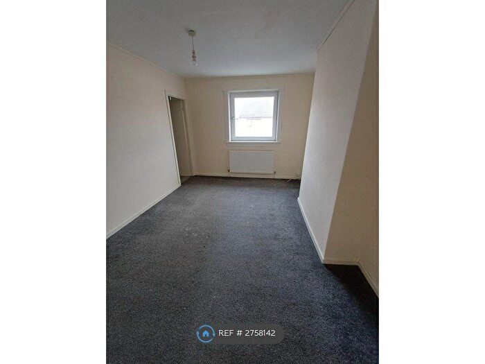 1 Bedroom Flat To Rent In Burns Avenue, Cumnock, KA18