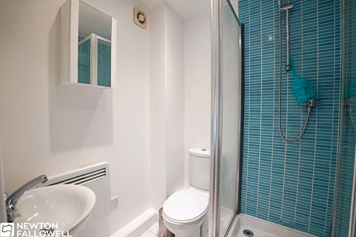 2 Bedroom Flat For Sale In Carolgate Court, Retford, DN22