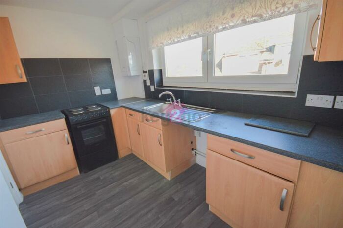 2 Bedroom Flat To Rent In Water Slacks Walk, Woodhouse, Sheffield, S13