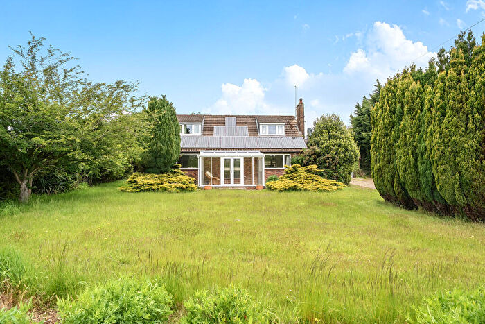 3 Bedroom Detached Bungalow For Sale In Chapel Road, Roughton, Norfolk, NR11