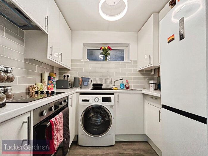 1 Bedroom Property To Rent In Station Road, Cambridge, CB24