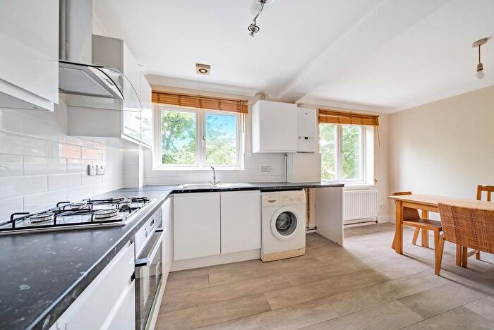 2 Bedroom Flat To Rent In Ingleby Road, London, N7