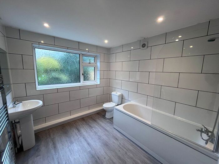 2 Bedroom End Terrace House To Rent In Waun Y Pistyll, Treboeth, SA5