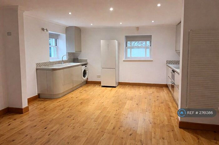 2 Bedroom Flat To Rent In Redland, Bristol, BS6