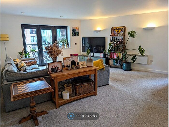 2 Bedroom Flat To Rent In Watermarque, Birmingham, B16