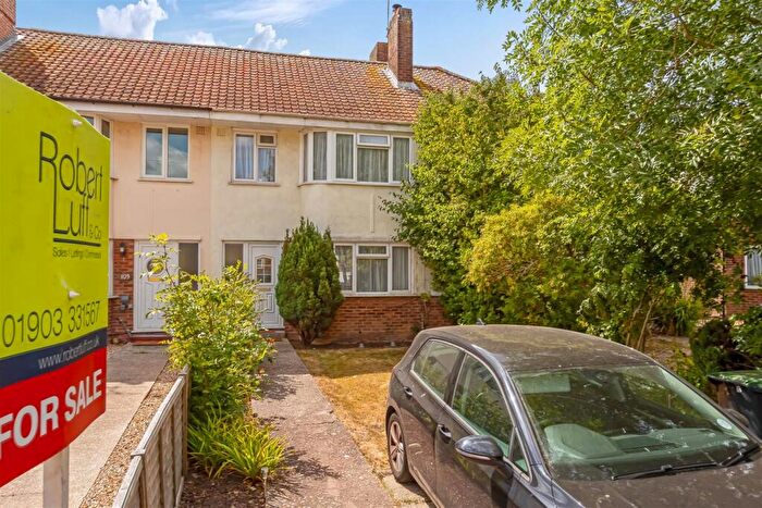 3 Bedroom Terraced House For Sale In Ardingly Drive, Goring, BN12