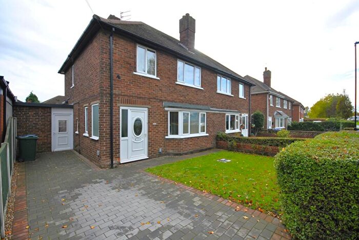 3 Bedroom Semi-Detached House For Sale In Barnby Dun Road, Clay Lane, Doncaster, DN2
