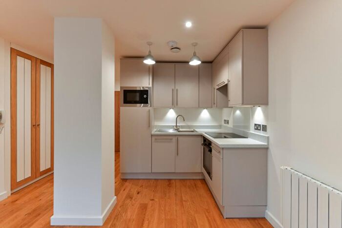 Studio To Rent In Woking, Surrey, GU21