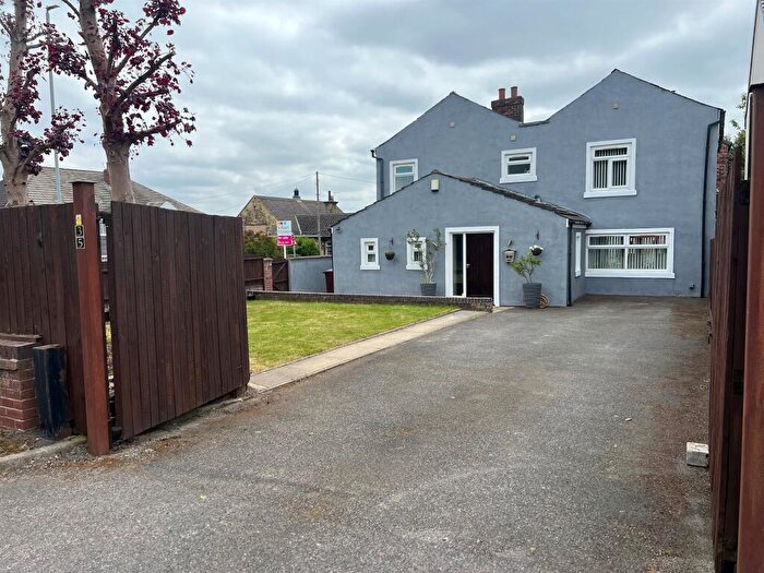 5 Bedroom Detached House For Sale In Bradford Road, Drighlington, Bradford, BD11