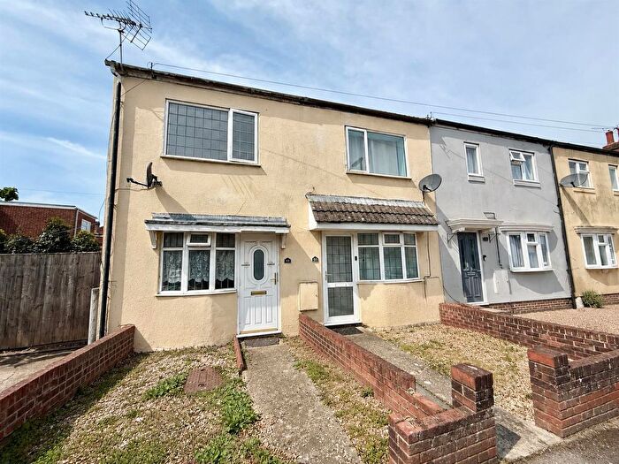 3 Bedroom End Of Terrace House To Rent In Firgrove Road, Freemantle, Southampton, SO15
