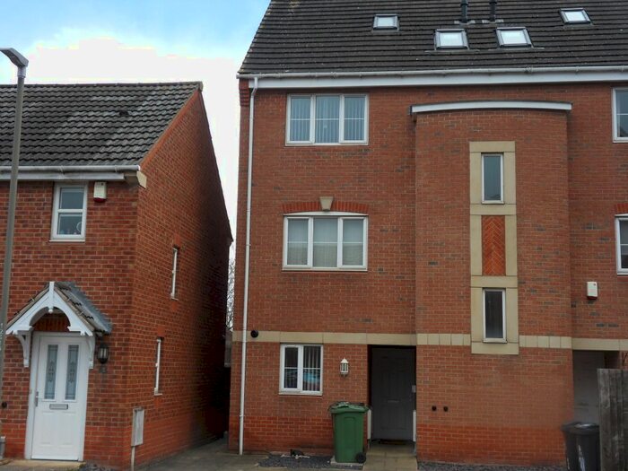 2 Bedroom Flat To Rent In Bourne Drive, Langley Mill, NG16
