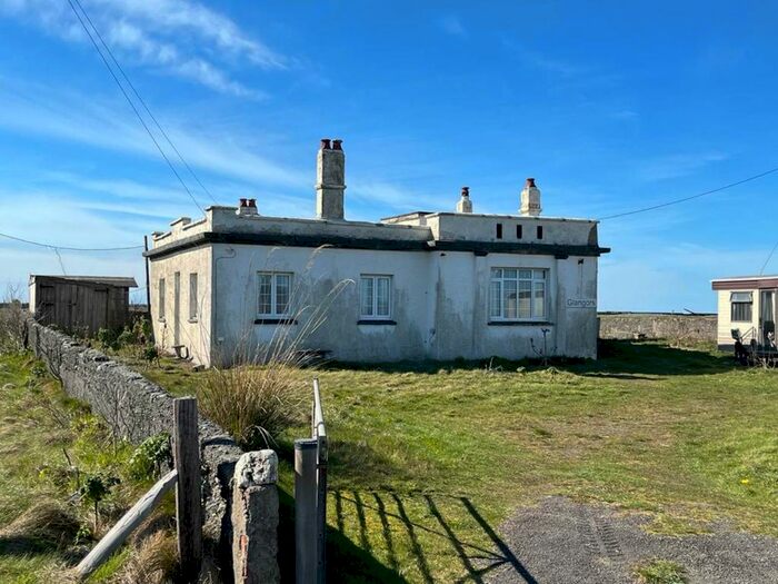 4 Bedroom Property For Sale In Glangors, Ynyslas, Borth, SY24