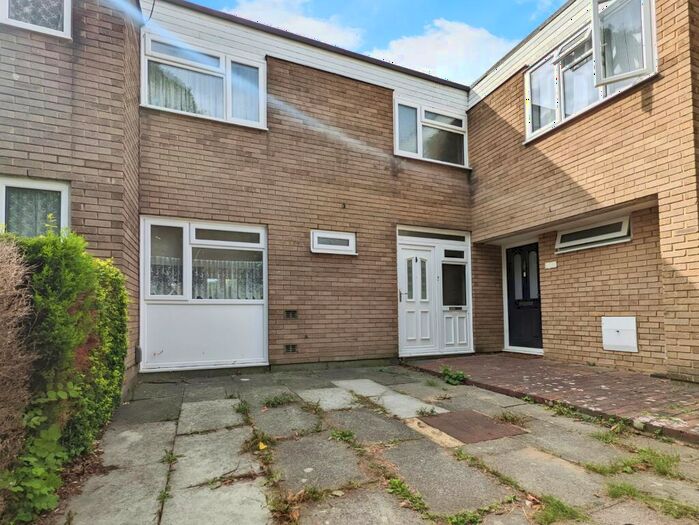 3 Bedroom Terraced House To Rent In Caswell Close, GU14