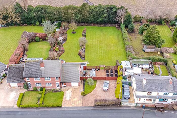 4 Bedroom Semi-Detached House For Sale In Moorfield Lane, Scarisbrick, L40