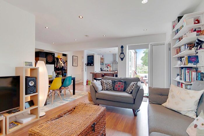 2 Bedroom Flat To Rent In Adolphus Street, Deptford, London, SE8