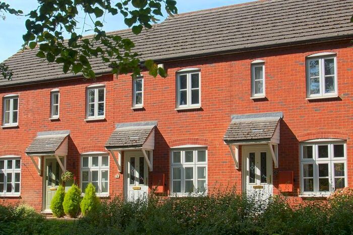 2 Bedroom Property To Rent In Maiden Way, Bromsgrove B60