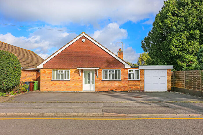2 Bedroom Bungalow For Sale In Gipsy Close, Balsall Common, Coventry, CV7