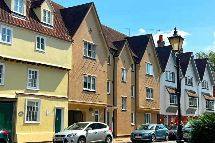1 Bedroom Flat To Rent In West St. Helen Street, Abingdon, OX14