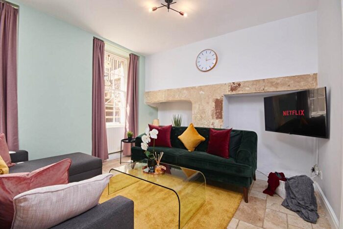 2 Bedroom Apartment For Sale In Rivers Street, Bath, BA1
