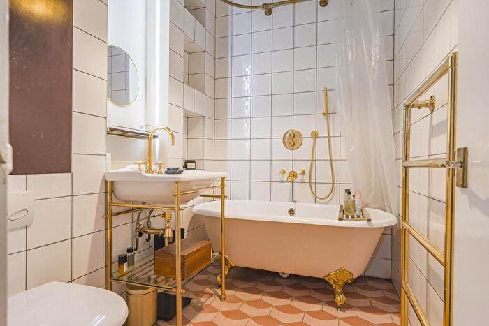 2 Bedroom Flat For Sale In Tressillian Road, Brockley, SE4
