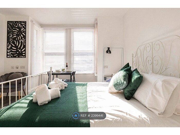 Studio To Rent In Norwood Road, Southall, UB2