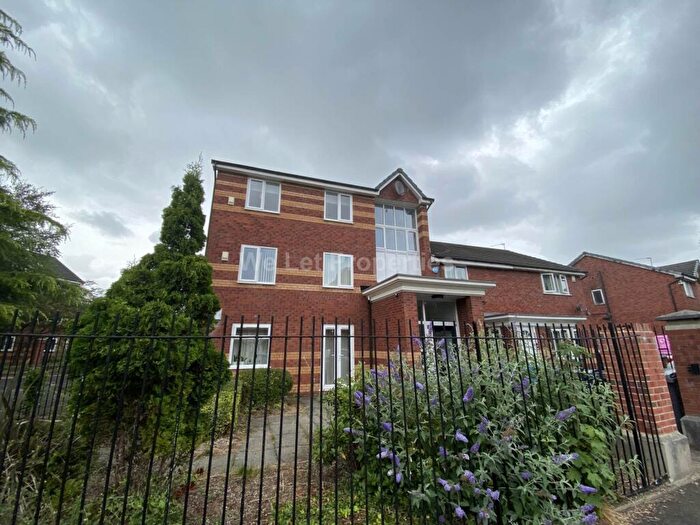 2 Bedroom Apartment To Rent In Chiffon Way, Trinity Riverside, M3