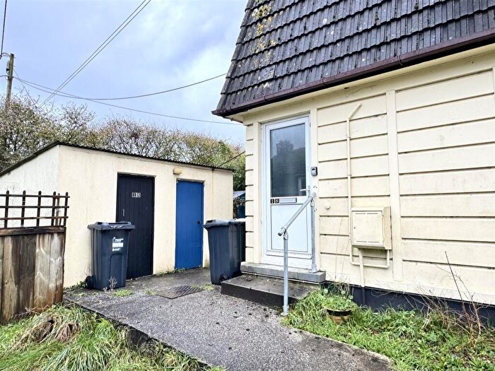 2 Bedroom Flat For Sale In Woodland Close, St. Austell, PL25