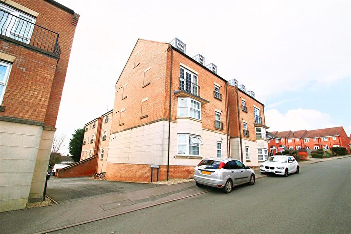 2 Bedroom Flat For Sale In Ilam Court, Bilton, Rugby, CV22