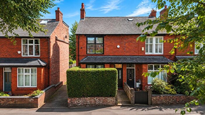 4 Bedroom End Terrace House For Sale In Beech Road, Hale, Altrincham, WA15
