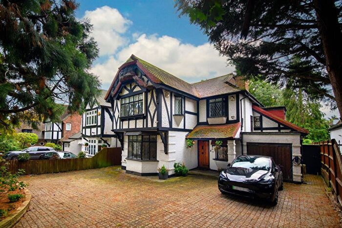 4 Bedroom Detached House To Rent In Canons Drive, Canons Park, Edgware, HA8