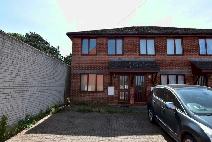 1 Bedroom Flat To Rent In Ruxton Close, Swanley BR8