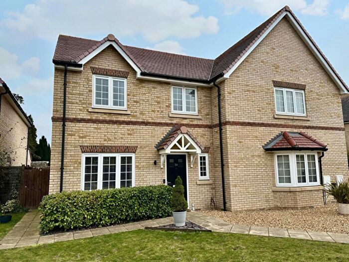 3 Bedroom Semi-Detached House For Sale In Robinson Gardens, Bassingbourn, Royston, SG8
