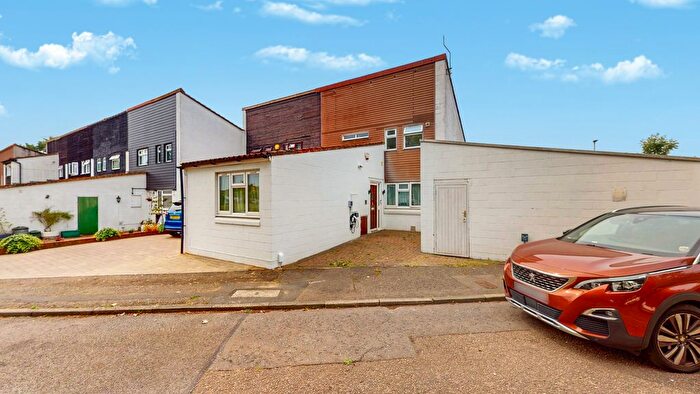3 Bedroom End Of Terrace House For Sale In Wyevale Close, Pinner, HA5