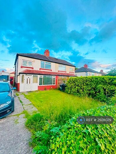 3 Bedroom Semi-Detached House To Rent In Talbot Gardens, Leeds, LS8