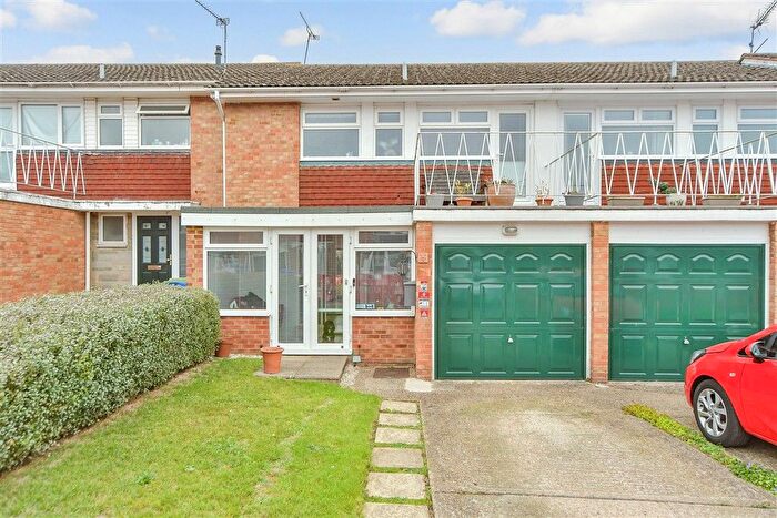 3 Bedroom Terraced House For Sale In Gibbons Road, Sittingbourne, Kent, ME10