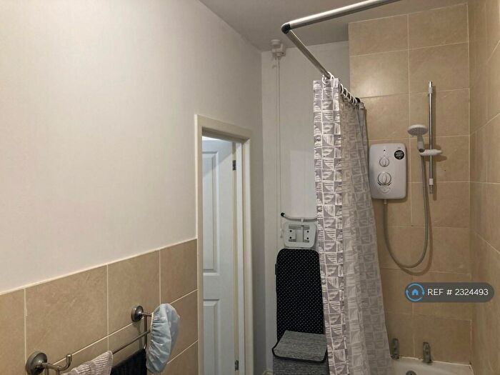 1 Bedroom Flat To Rent In Bournemouth Road, Poole, BH14