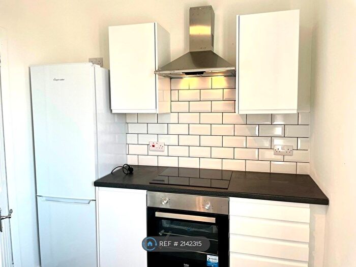 2 Bedroom Flat To Rent In Knockie Road, Turriff, AB53