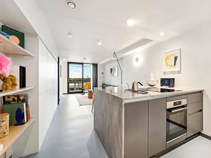 1 Bedroom Flat To Rent In Balfron Tower, St. Leonards Road, E14