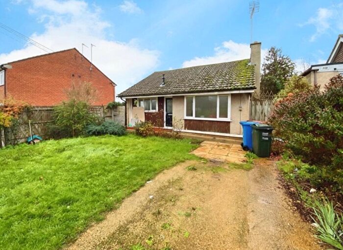 2 Bedroom Detached Bungalow To Rent In Miller Road, Banbury, Oxfordshire, OX16