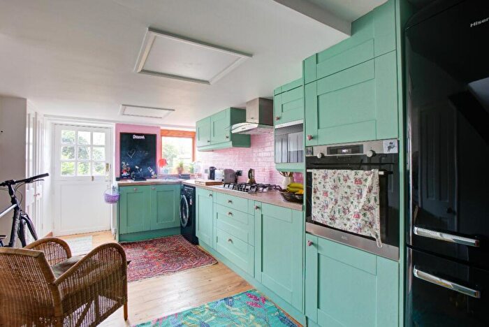 3 Bedroom Terraced House For Sale In Windermere Road, Lancaster, LA1